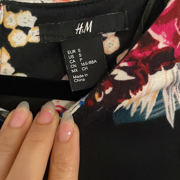 H&M mini dress - Picture 2 of 3